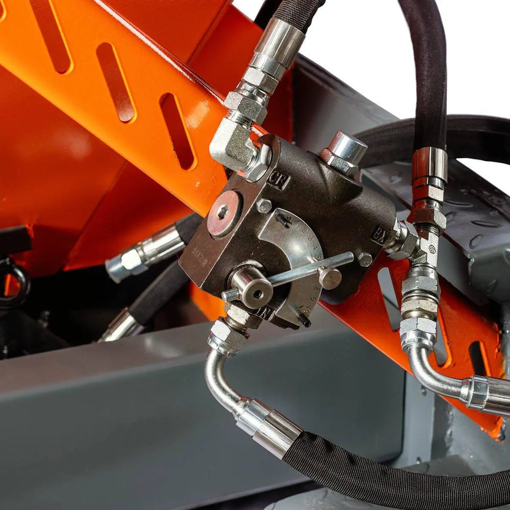 Épandeur Tilt-N-Scoop pour chargeuse compacte